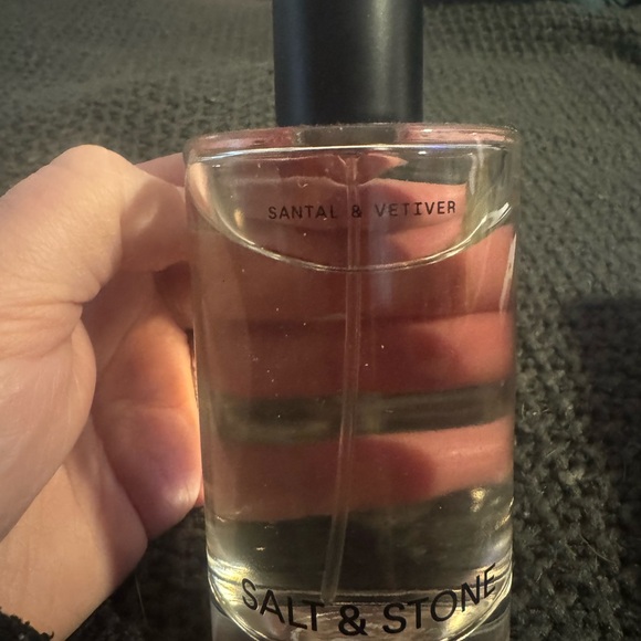 Salt & Stone Santal & Vetiver Body Mist - Picture 2 of 4